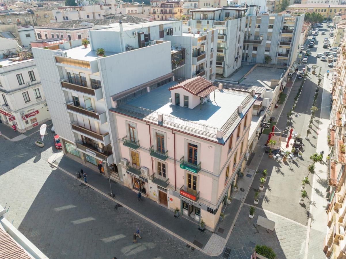 Le Suite Crotone Buitenkant foto
