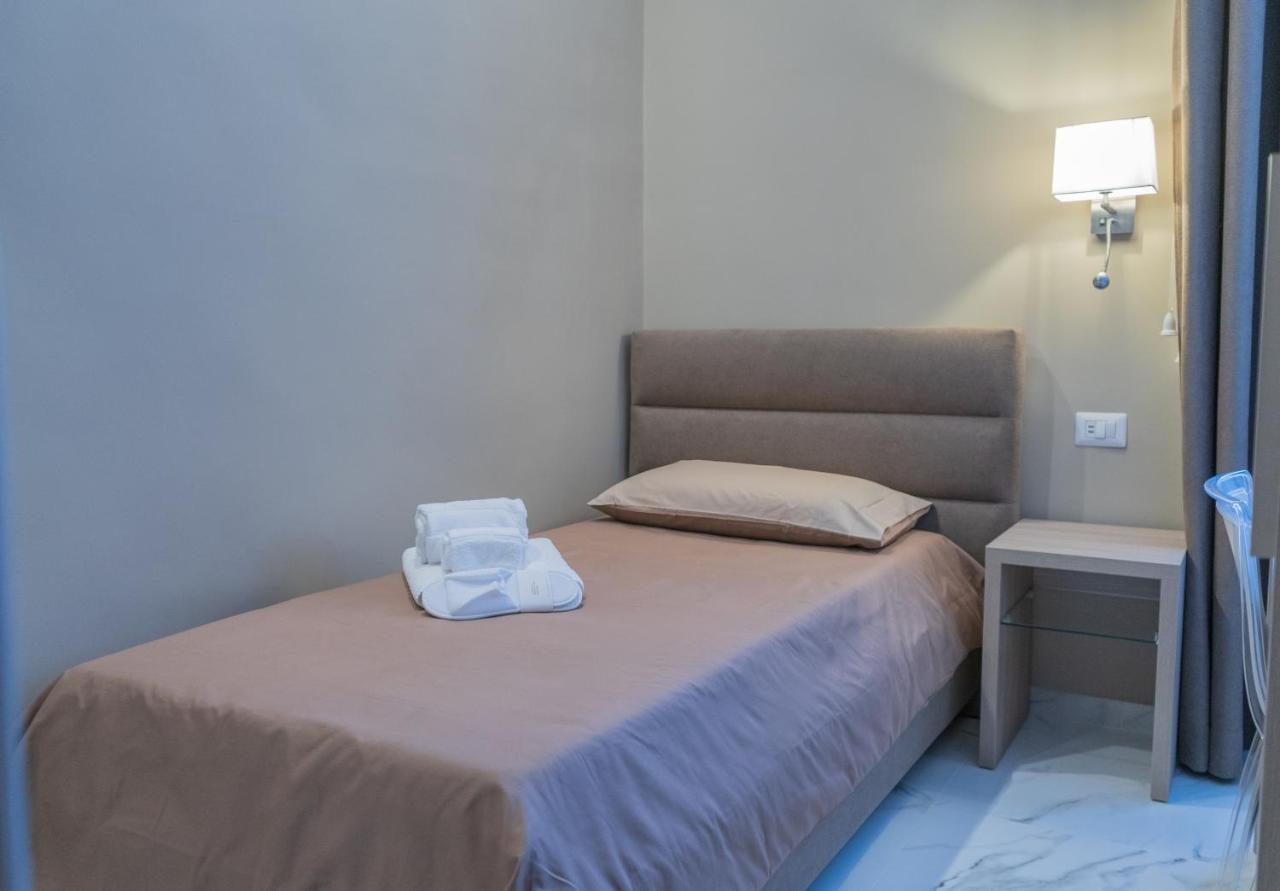 Le Suite Crotone Buitenkant foto